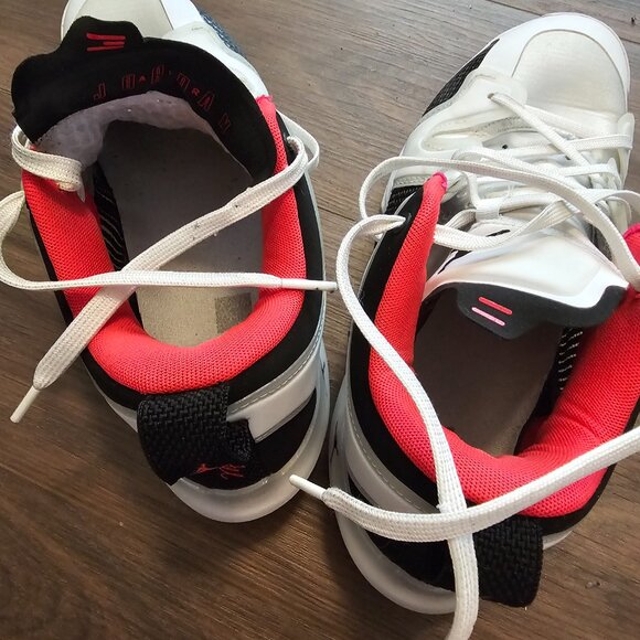 Nike Jordan 37 low siren red colorway - Picture 5 of 7